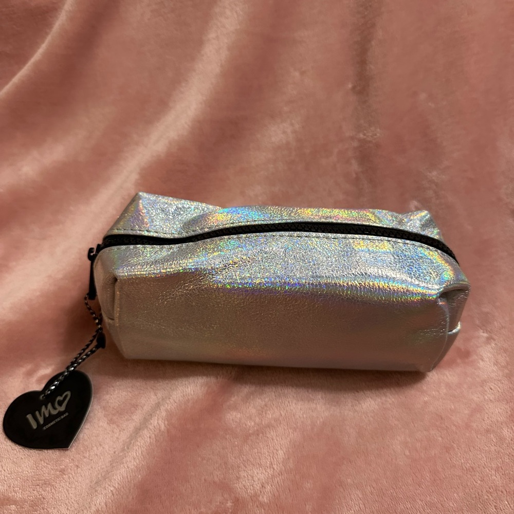NEW Holographic Silver Women's Zip Top Pouch